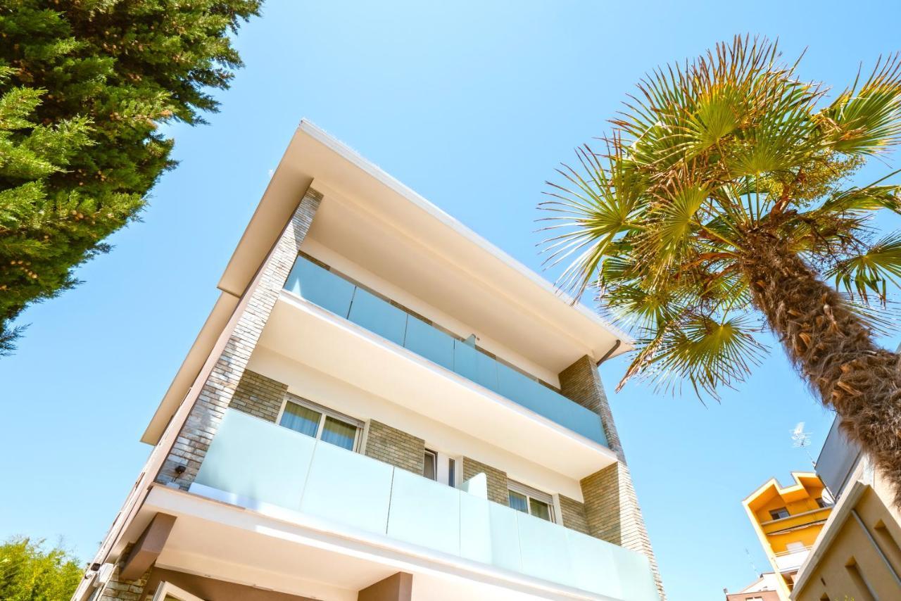 סניגליה Hotel Villa Del Mare מראה חיצוני תמונה