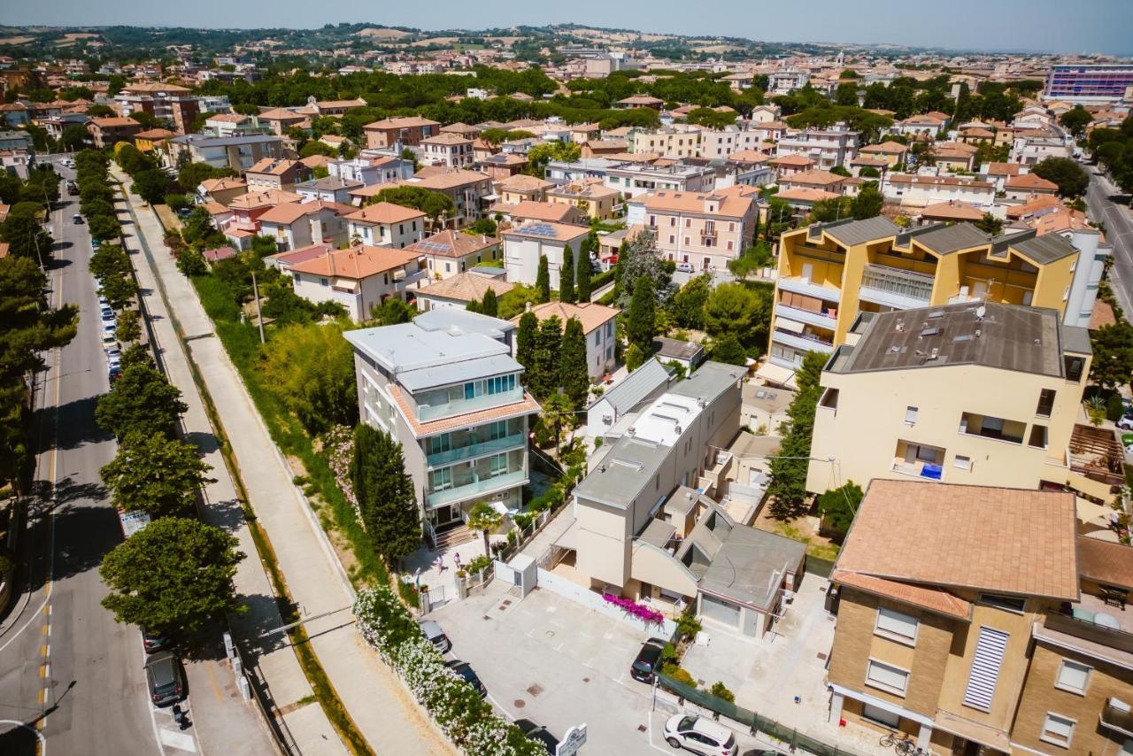 סניגליה Hotel Villa Del Mare מראה חיצוני תמונה