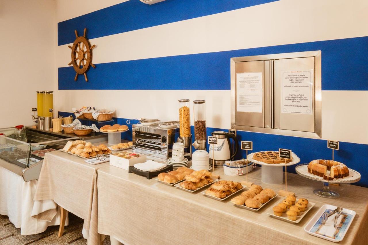 סניגליה Hotel Villa Del Mare מראה חיצוני תמונה