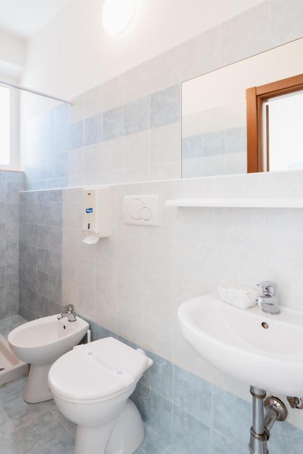 סניגליה Hotel Villa Del Mare מראה חיצוני תמונה