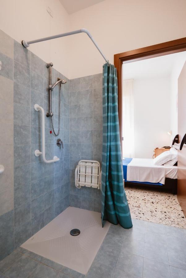 סניגליה Hotel Villa Del Mare מראה חיצוני תמונה